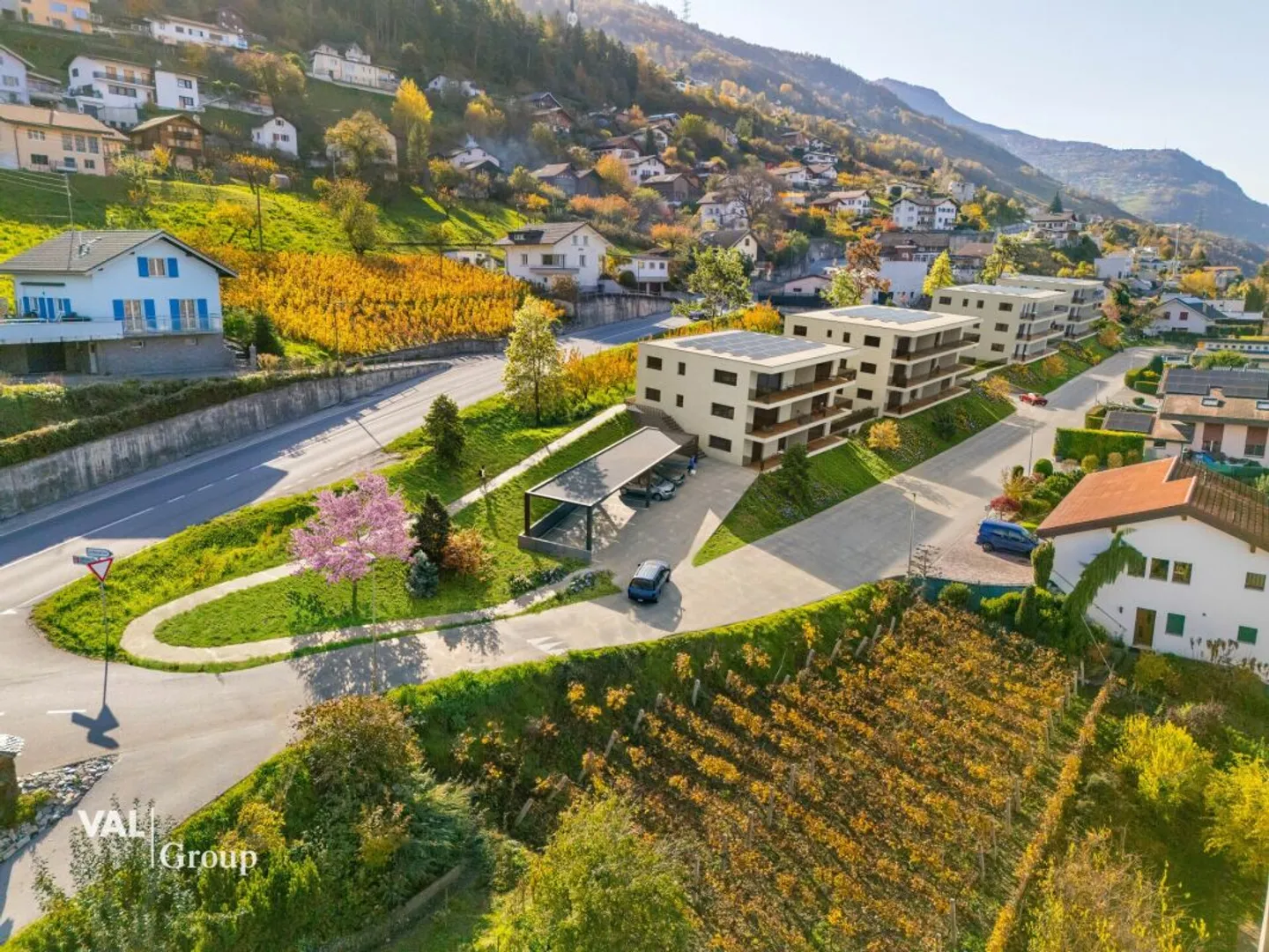 2,5 moderne Zimmer, Blick ins Tal - Foto 2 von 8