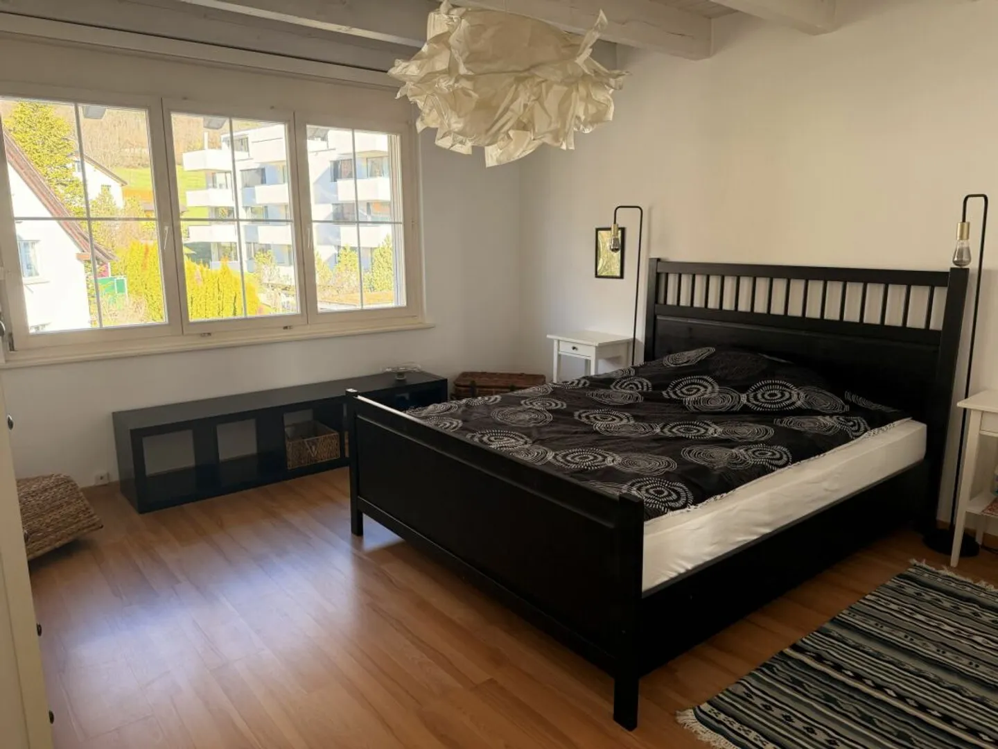 grosszügige 3.5 Zimmer-Dachwohnung an idyllischer Lage im Grünen - Foto 5 von 13