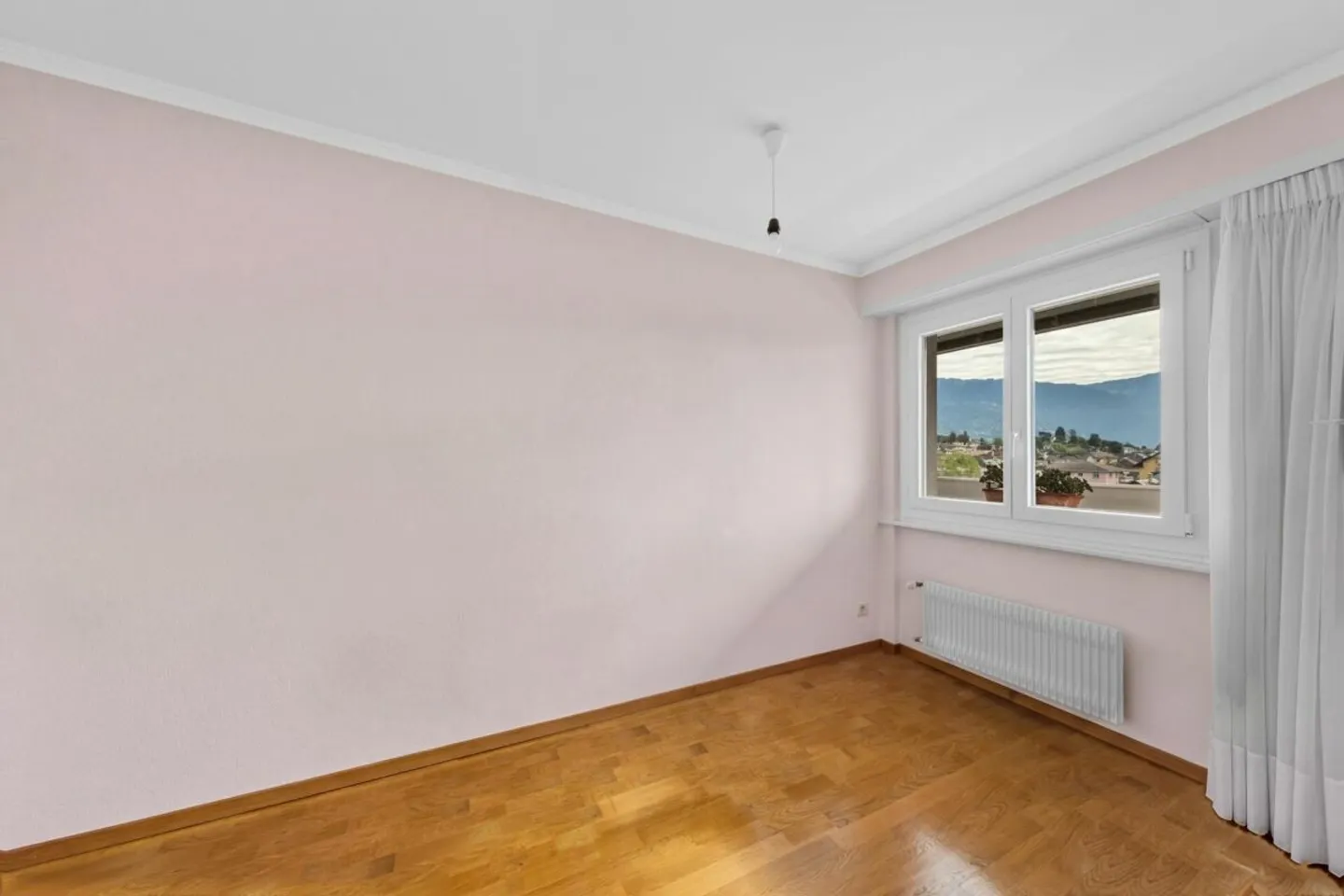 Lake View Apartment in La Tour-de-Peilz - Photo 9 of 13