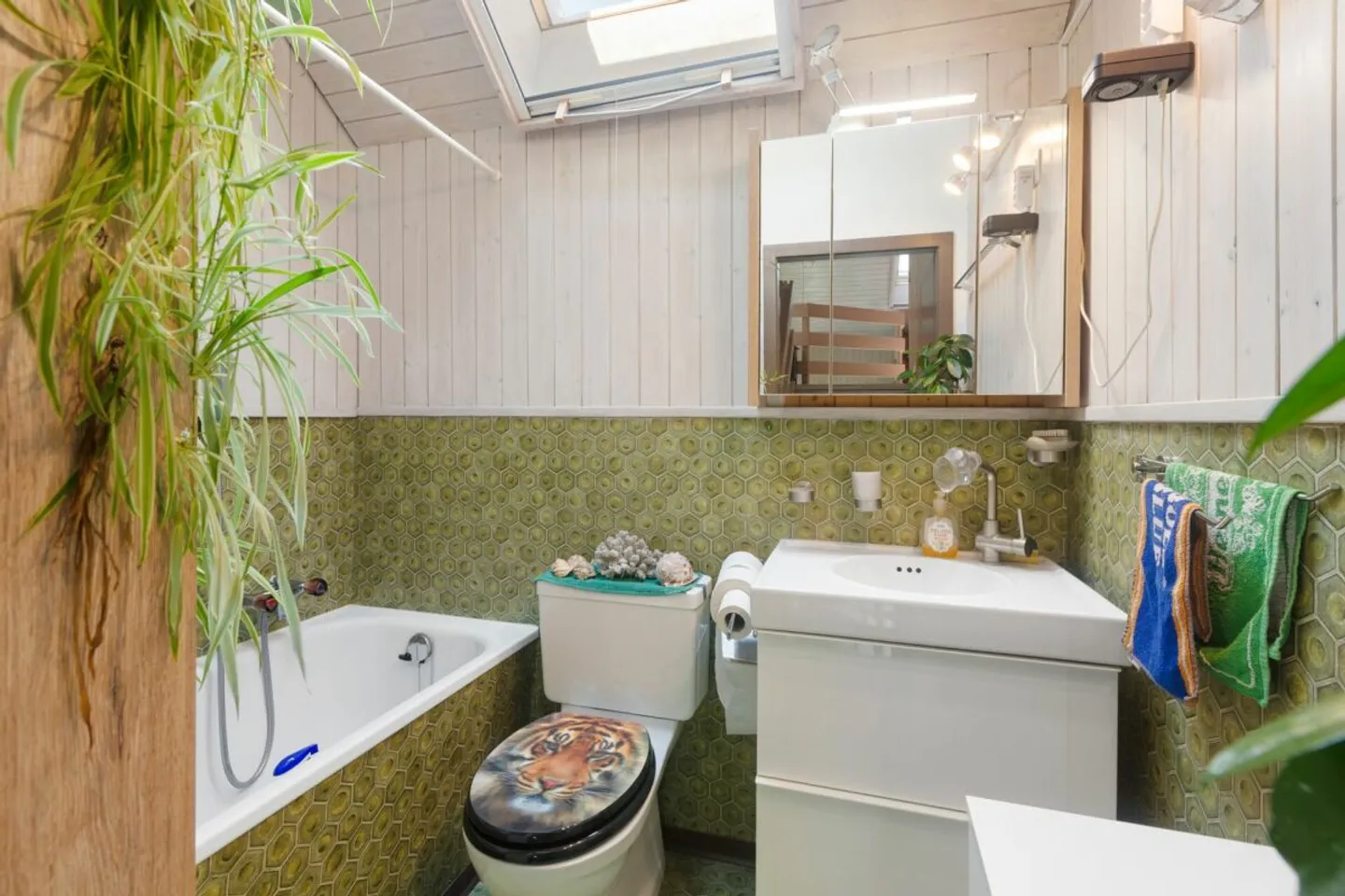 Idyllic property with plenty of land & privacy - Photo 11 of 13
