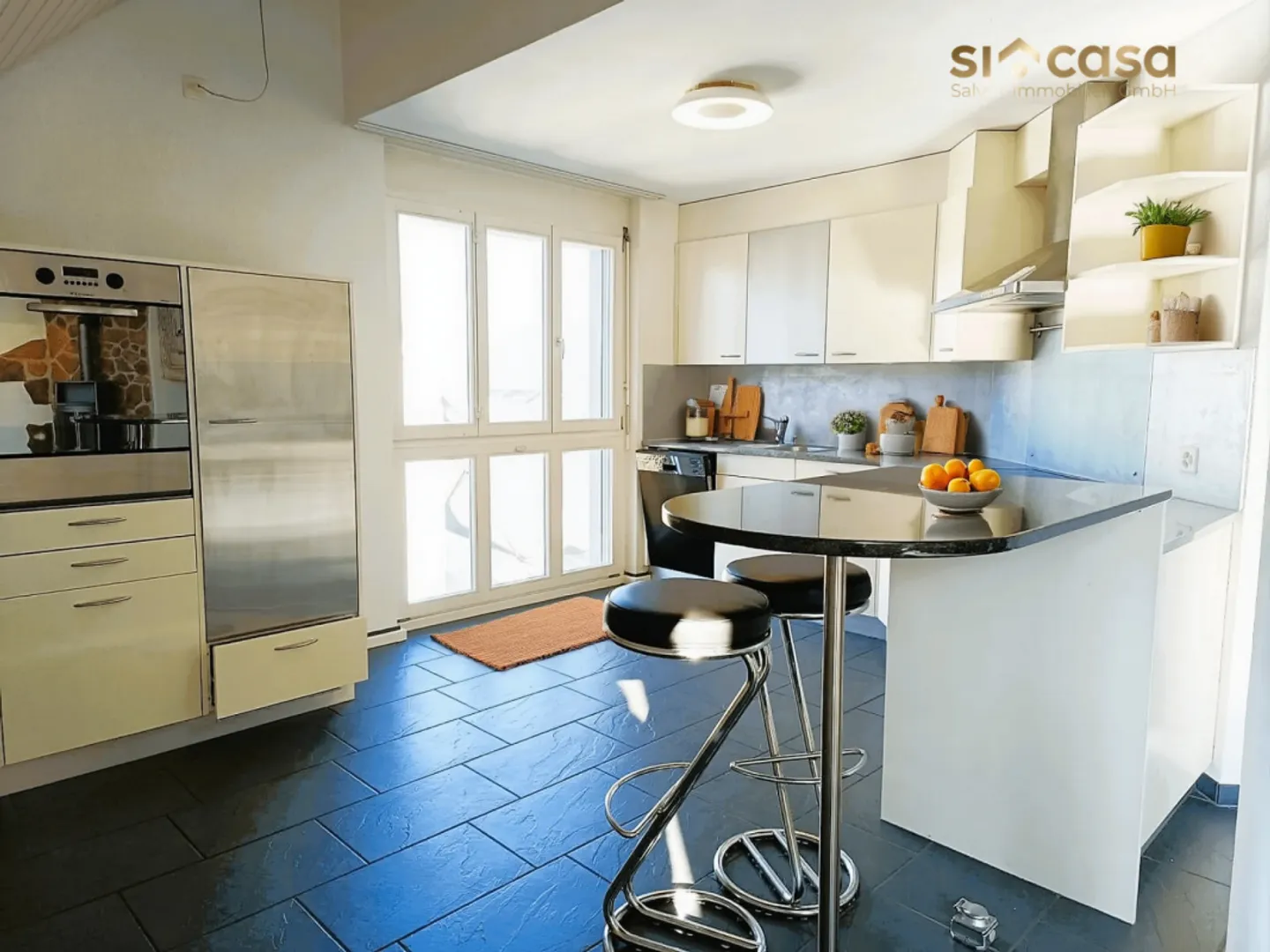 TRAUMHAFTE ATTIKA WOHNUNG - AN RUHIGER LAGE - EIGENTUMSSTANDARD - Foto 2 von 12