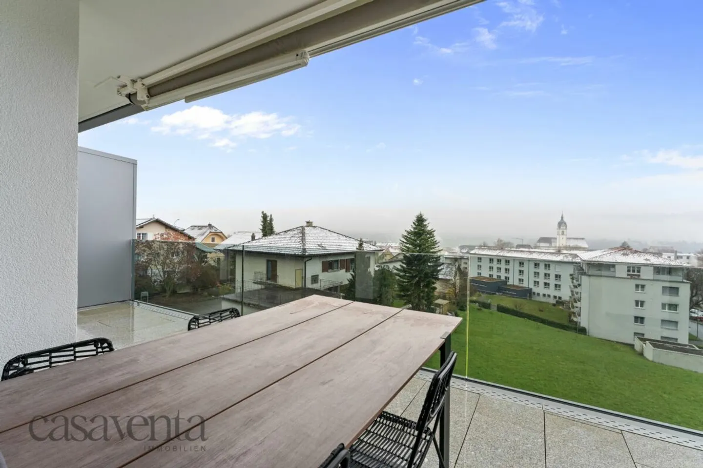 Condominium exclusif avec vue panoramique et soleil du soir - Photo 12 sur 13