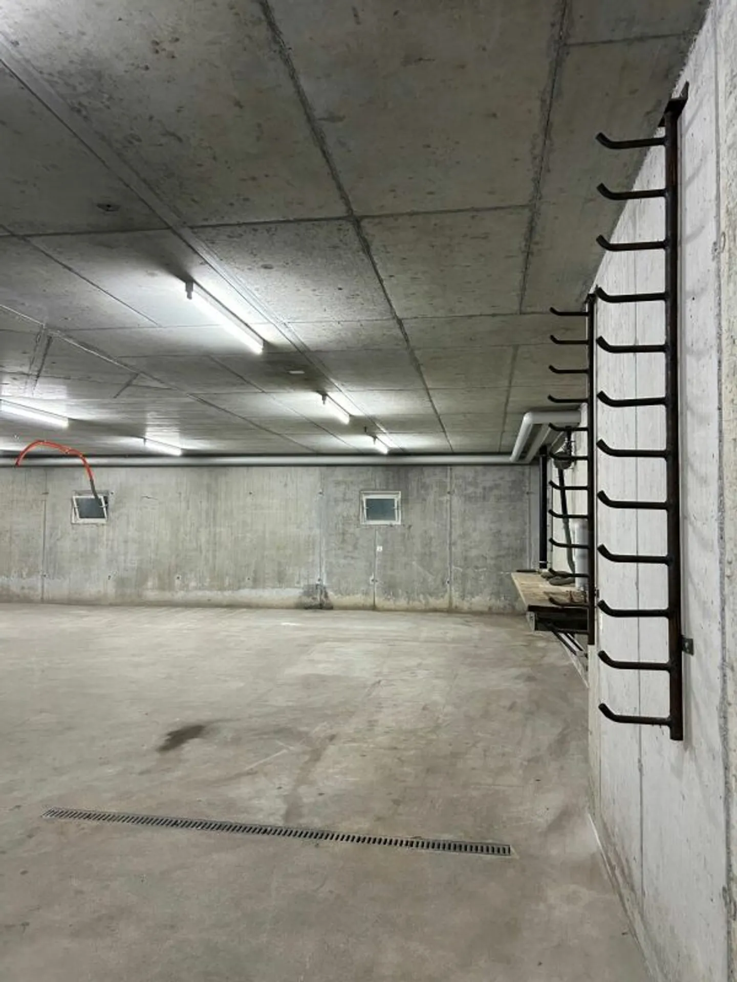 Spacious multifunctional and storage space, Olympia Grund - Photo 5 of 5