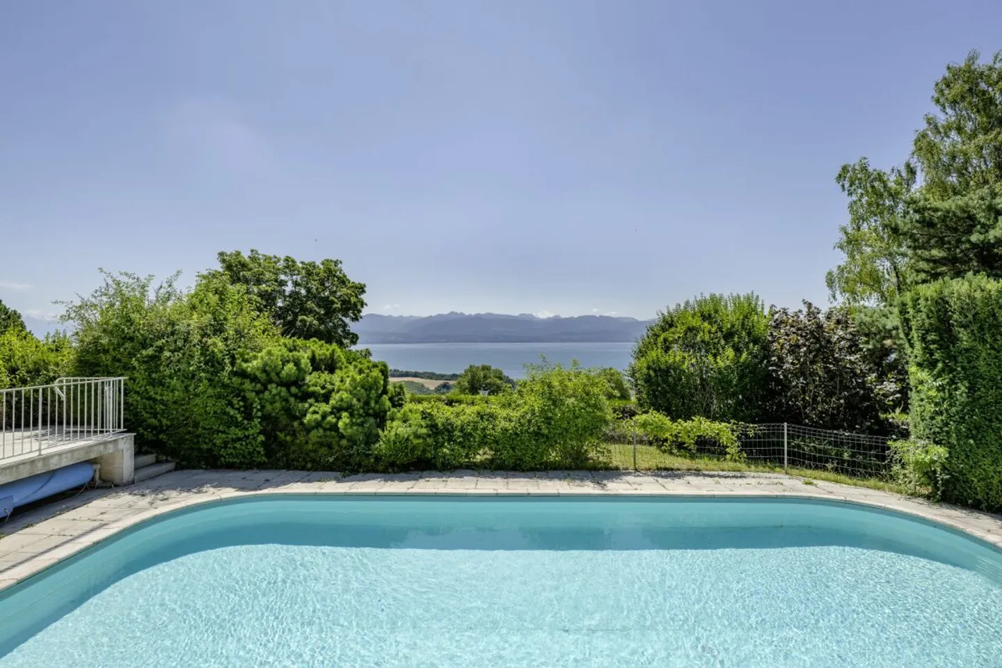 Villa Élégante avec Vue sur le Lac - Photo 10 sur 12
