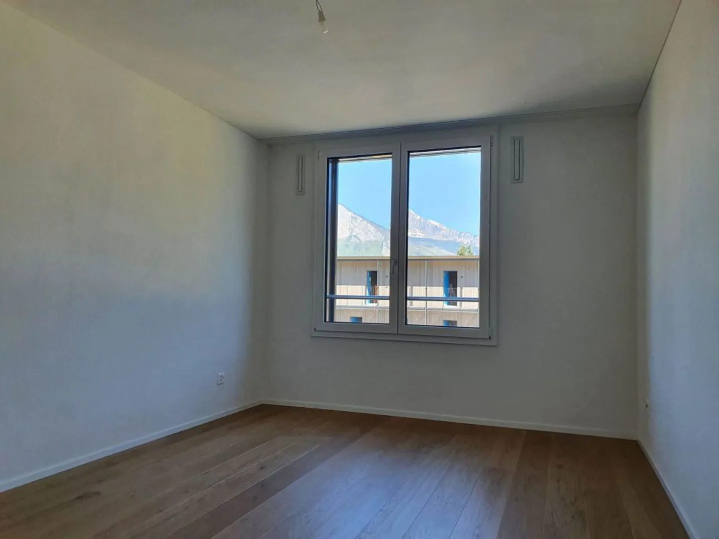 Appartamento luminoso e spazioso di 3,5 locali - Foto 9 di 11