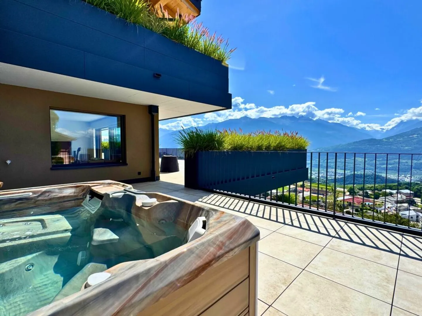 Magnificent High-End-Wohnung mit atemberaubendem Blick - Foto 1 von 13