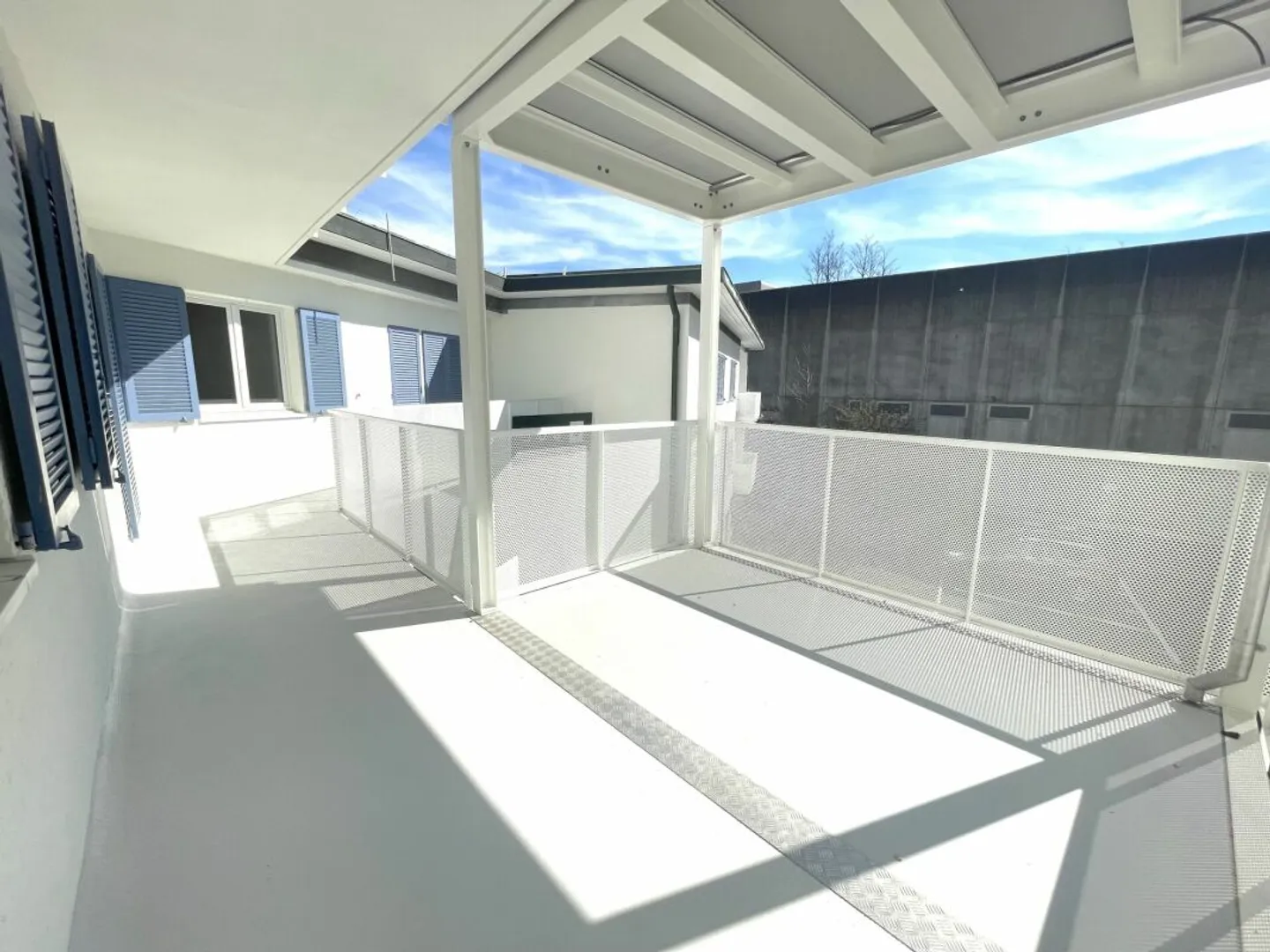 CENTRAL - ATTRACTIF - GRAND BALCON - Photo 9 sur 11