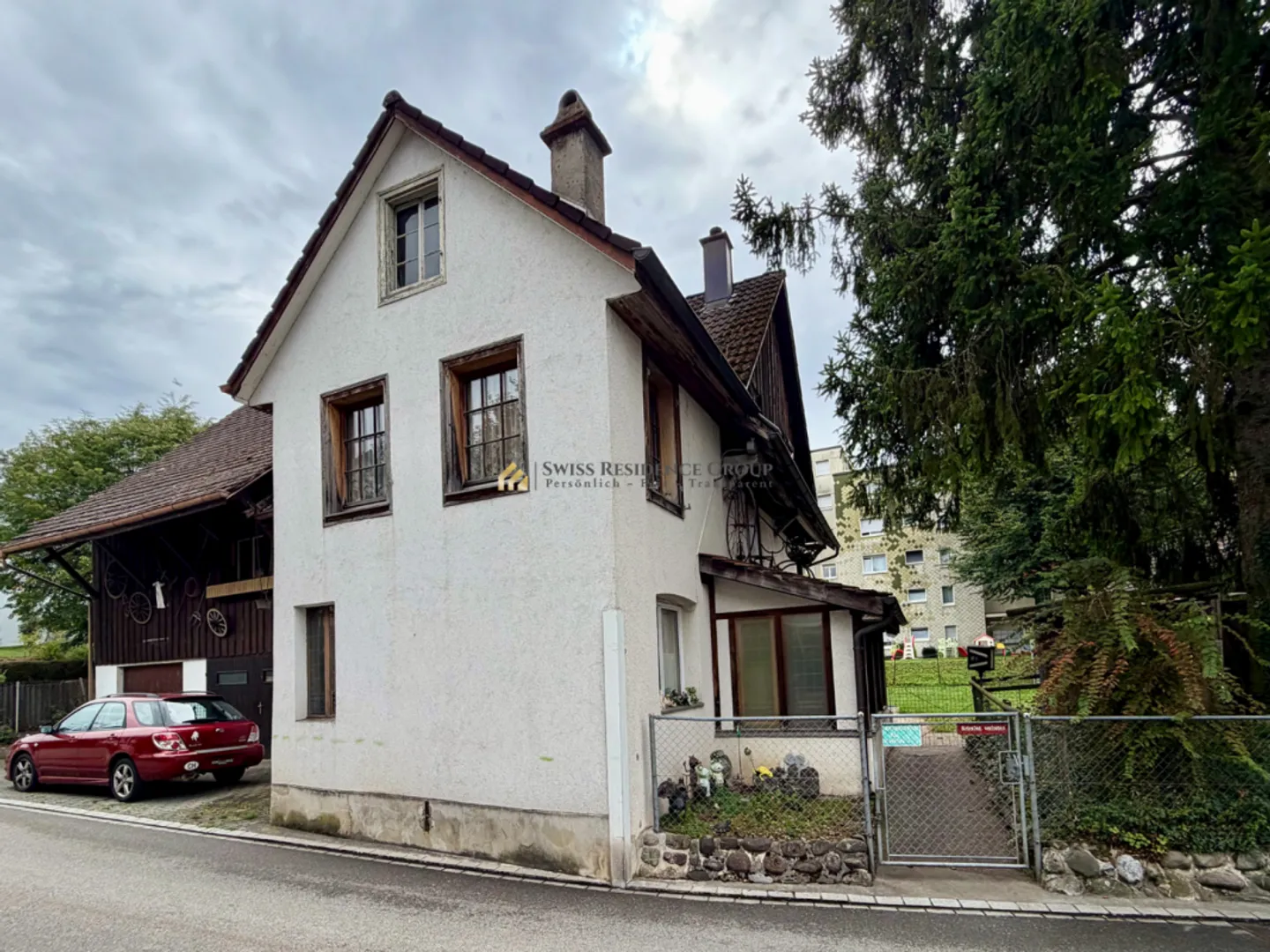 Einzigartige Investitionschance an bester Lage: 10-Zimmer-Bauernhaus - Photo 2 sur 7