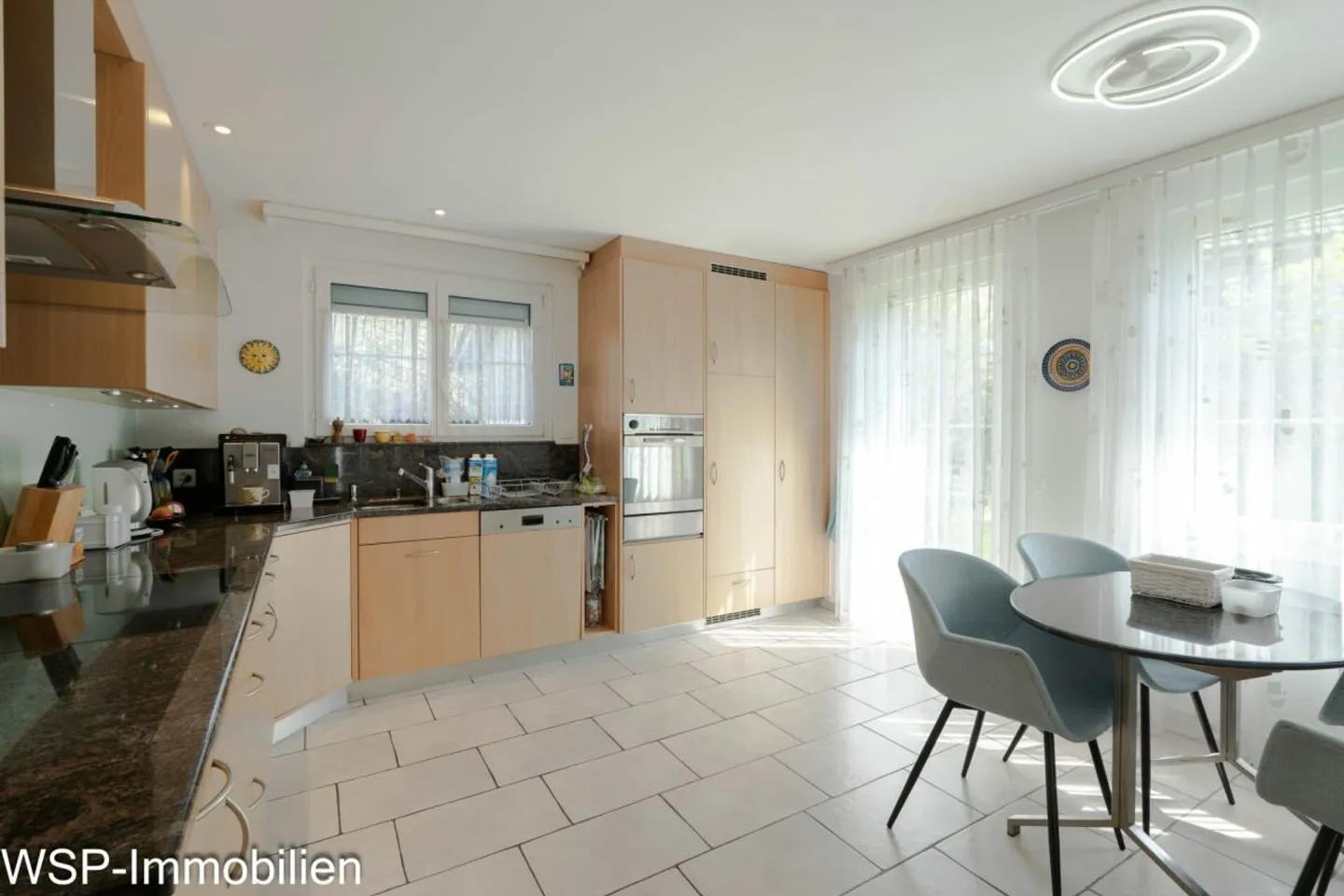 Detached House in Country House Style - Photo 4 of 11