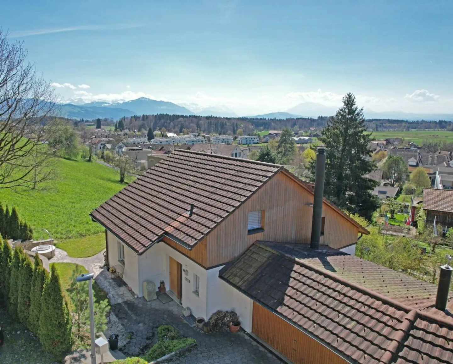 Charmante Maison Familiale avec Vue - Photo 1 sur 13