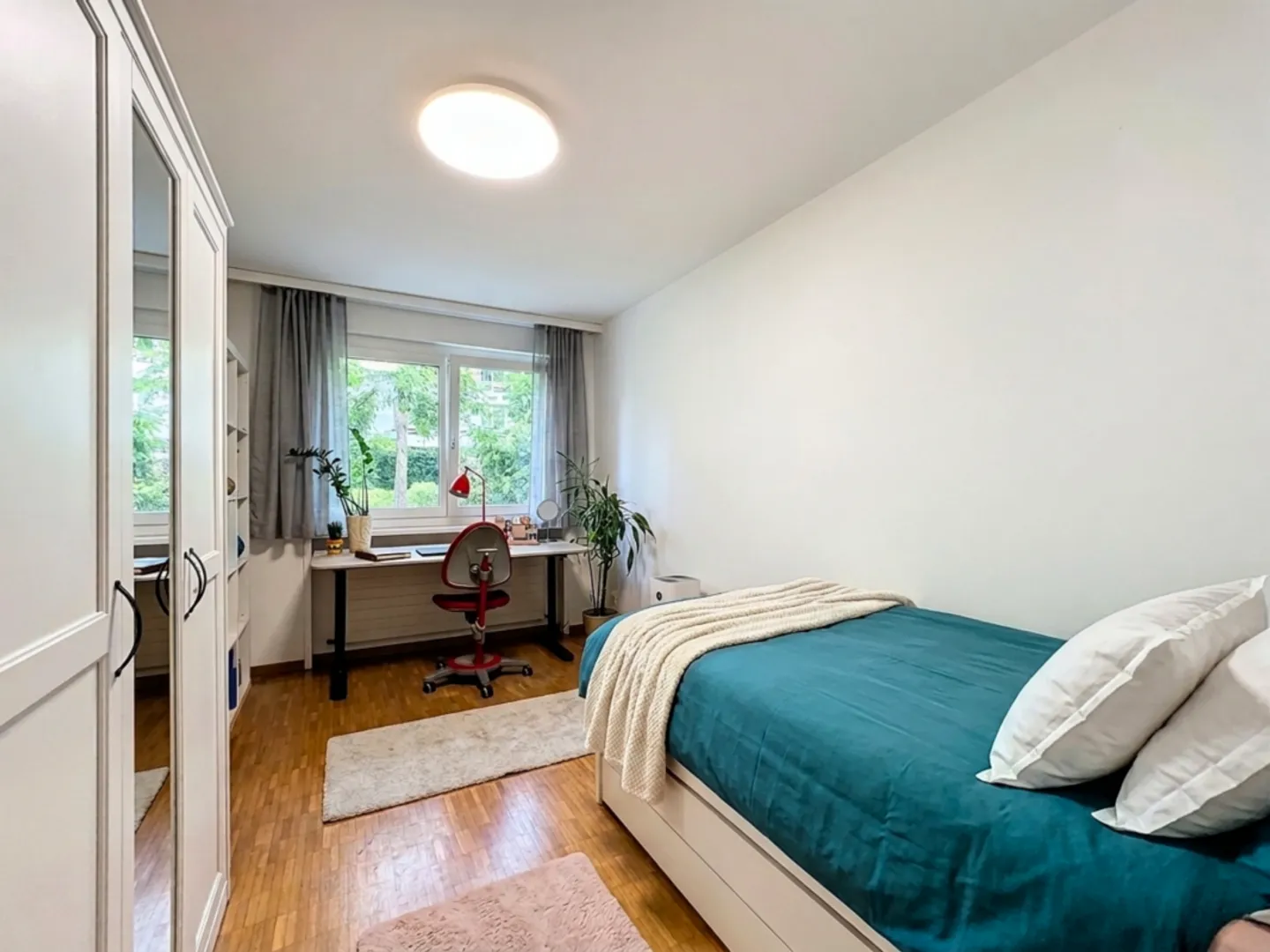 4.5-room apartment in a residence near the lake - Photo 11 of 13