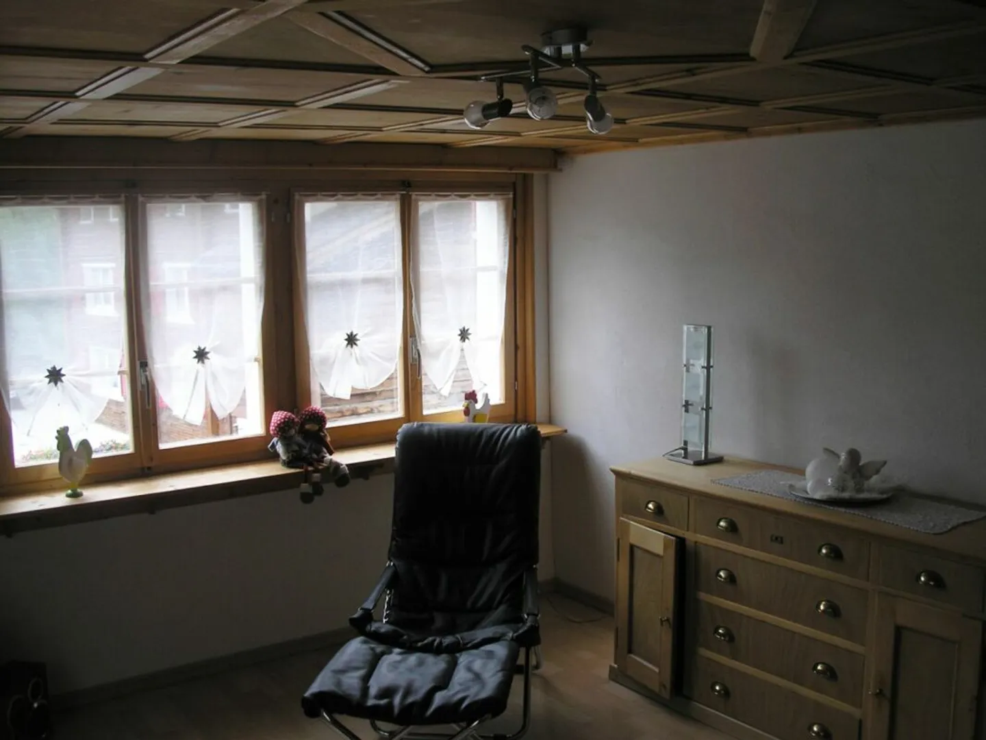 3 1/2 Room Apartment, 90 m2 Living Space, via dil bogn 1, 7188 Sedrun. We are renting a modern renovated, furnished and bright apartment from June 1, 2026. - Photo 4 of 9