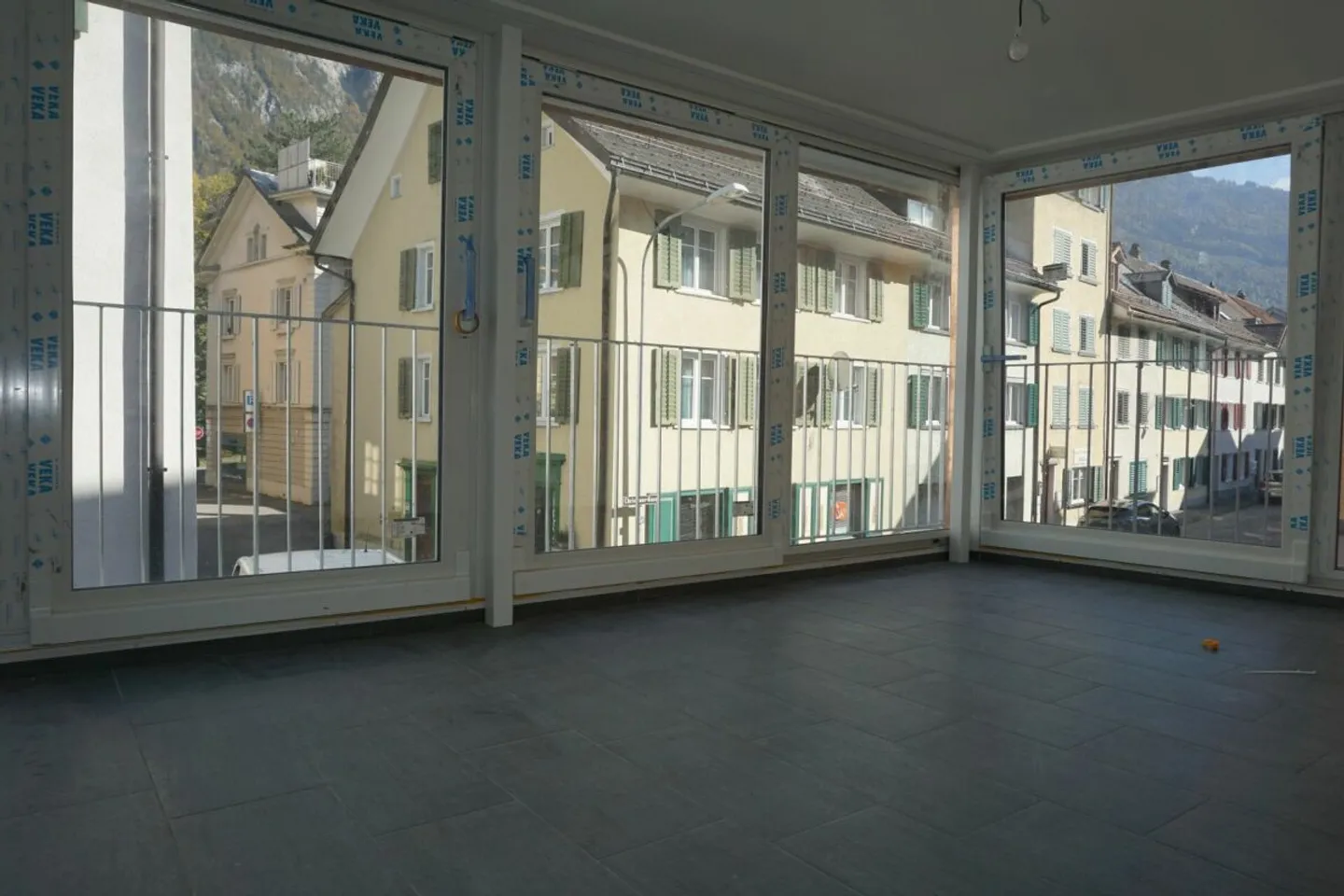 Charmante Wohnung in Glarus - Foto 2 von 5