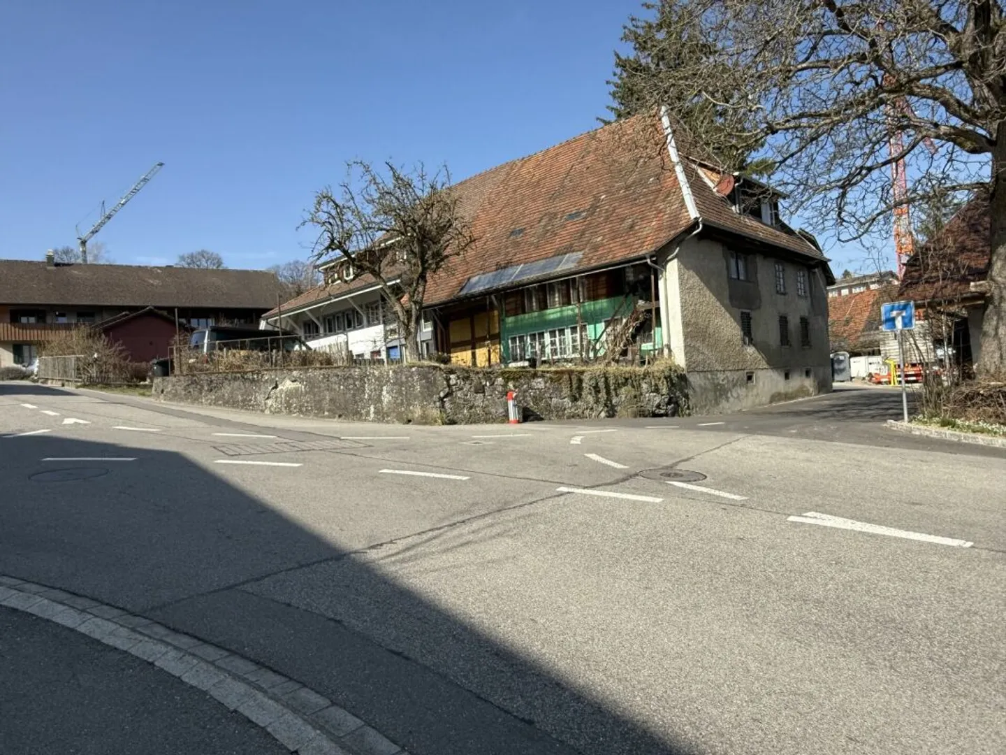 Attraktives Grundstück mit Seeblick und Entwicklungspotenzial in Beinwil am See - Foto 2 von 4