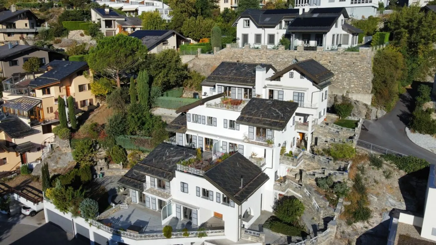 Villa contiguë de 5.5 pces + appt indep. Gravelone, Sion - Foto 2 di 9