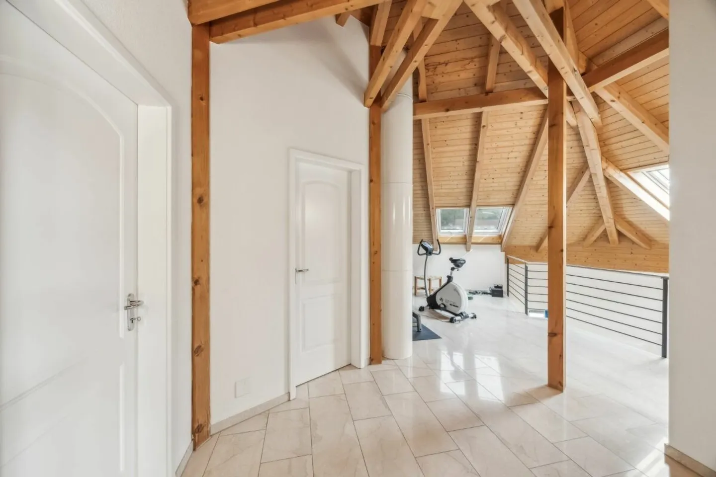 Spacious Penthouse with Gallery! - Photo 9 of 12