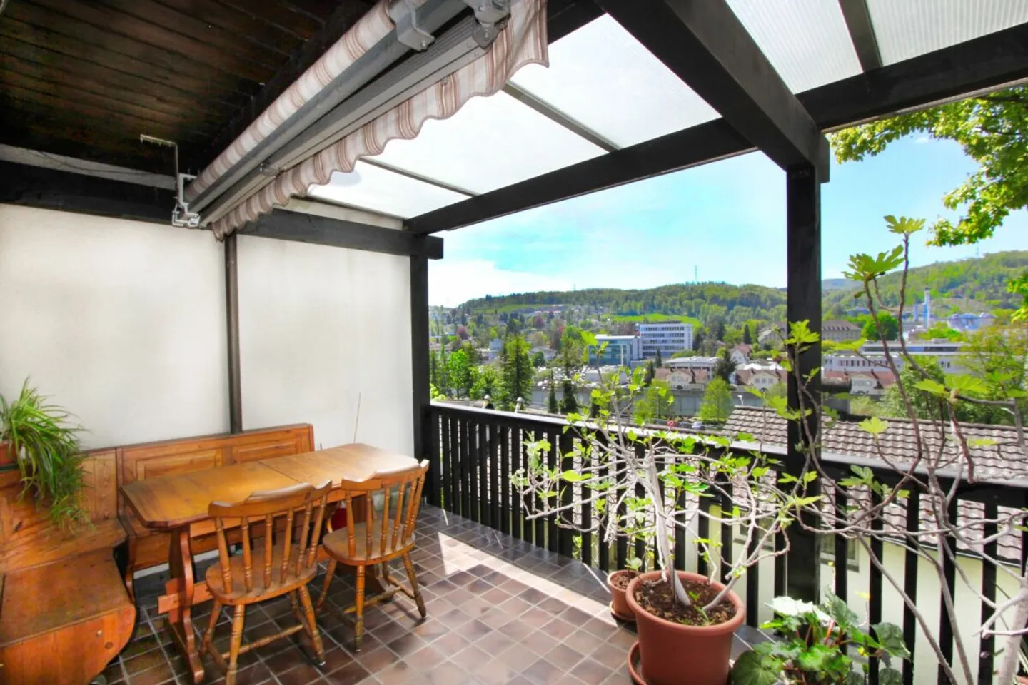 Reiheneinfamilienhaus mit Weitblick über Liestal - Foto 2 von 13