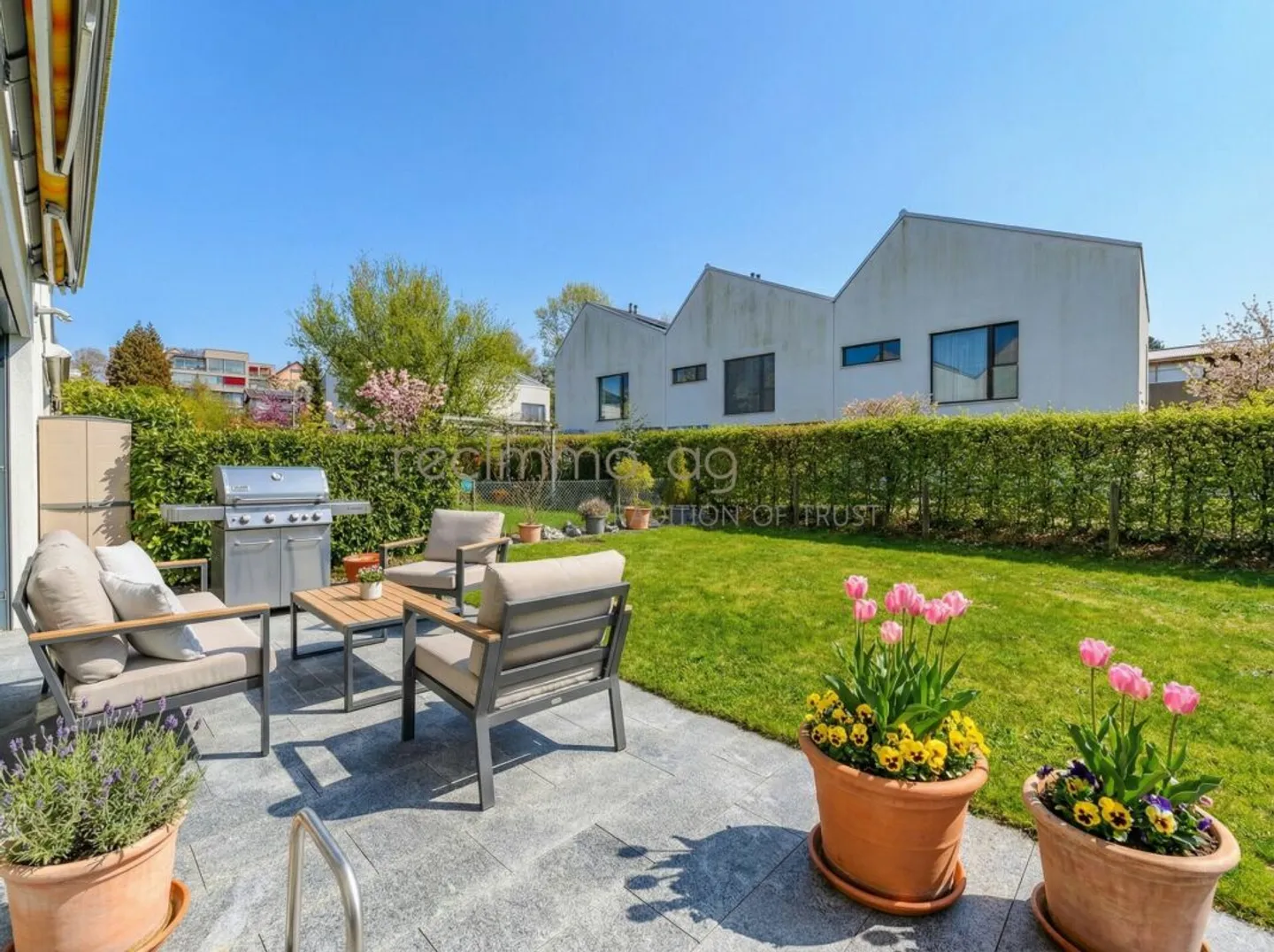 Maison de ville moderne avec jardin - Photo 4 sur 13