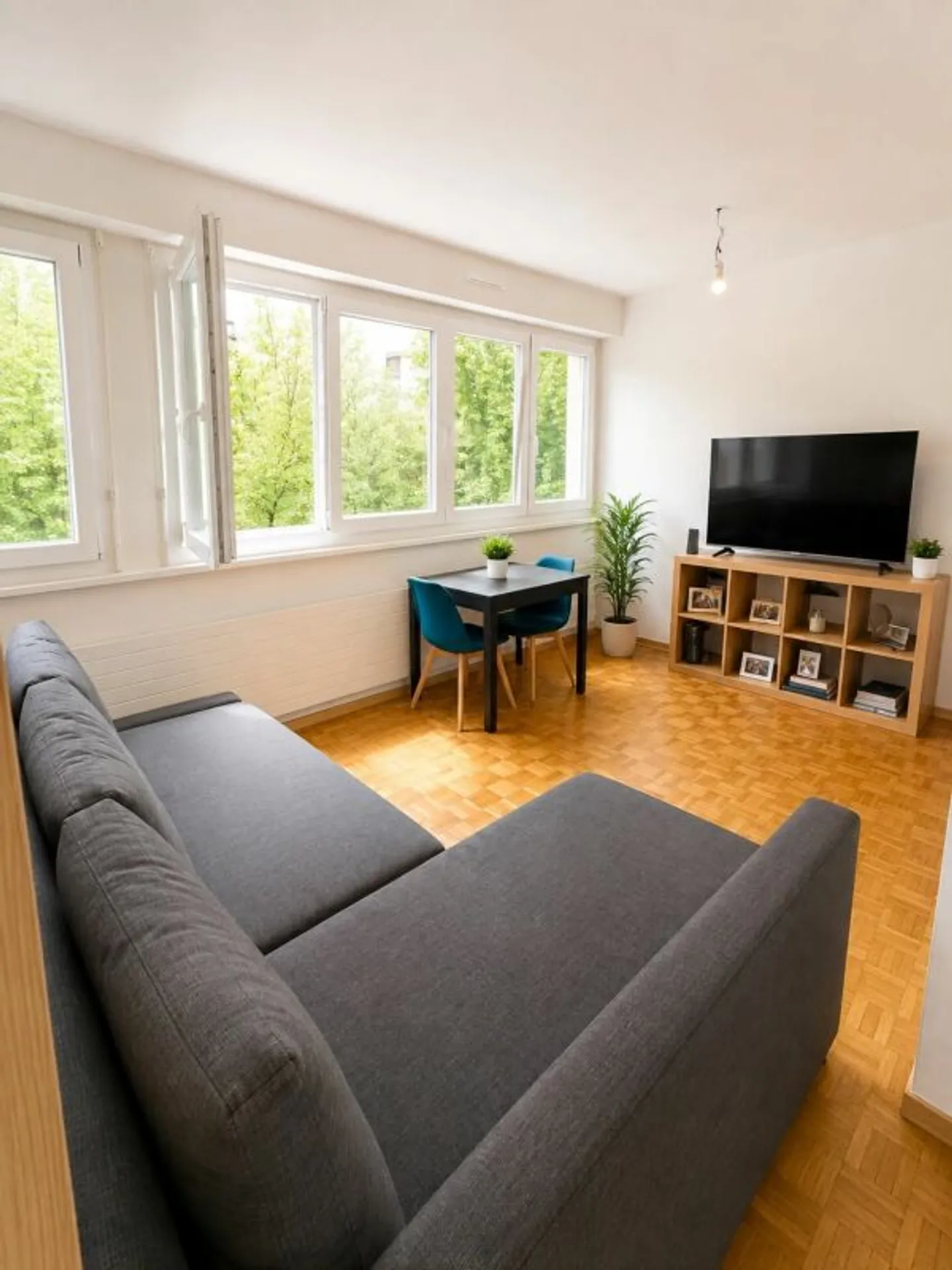 Bright 2-Room Apartment in Acacias - Photo 2 of 8