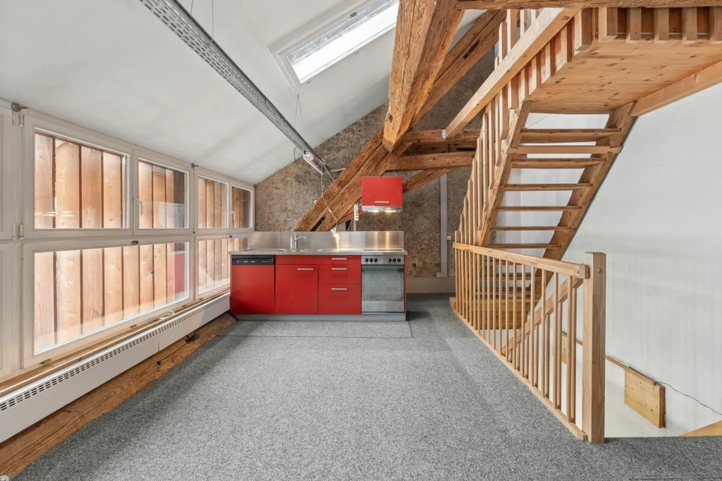 Travailler dans une architecture spéciale - au cœur du vieux village de Lausen - Photo 1 sur 13