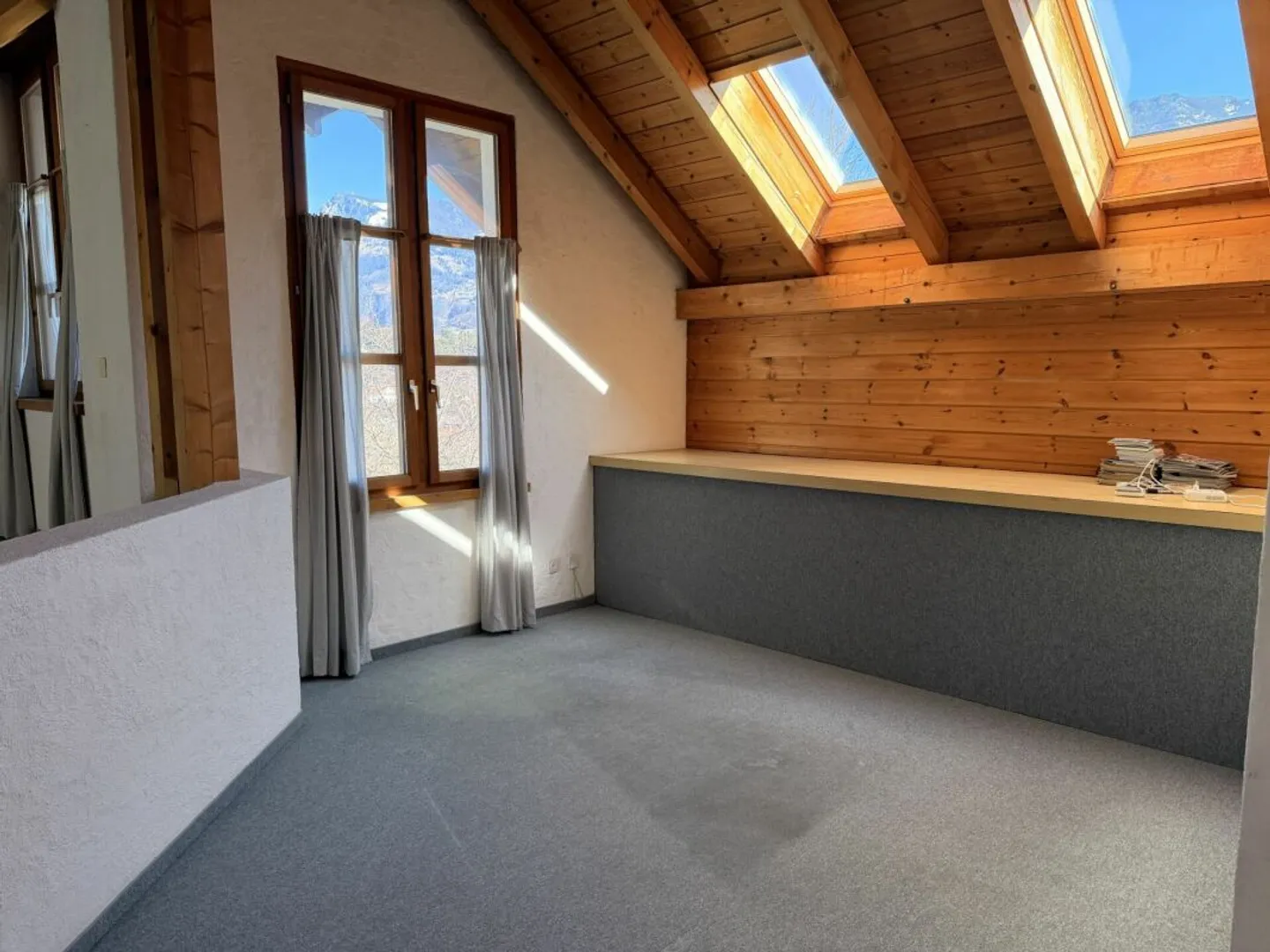 8 ½-Zi.-Einfamilienhaus mit 1 ½-Zi.-Wohnung an idyllischer Wohnlage mit herrlichem Weitblick - Photo 9 of 13