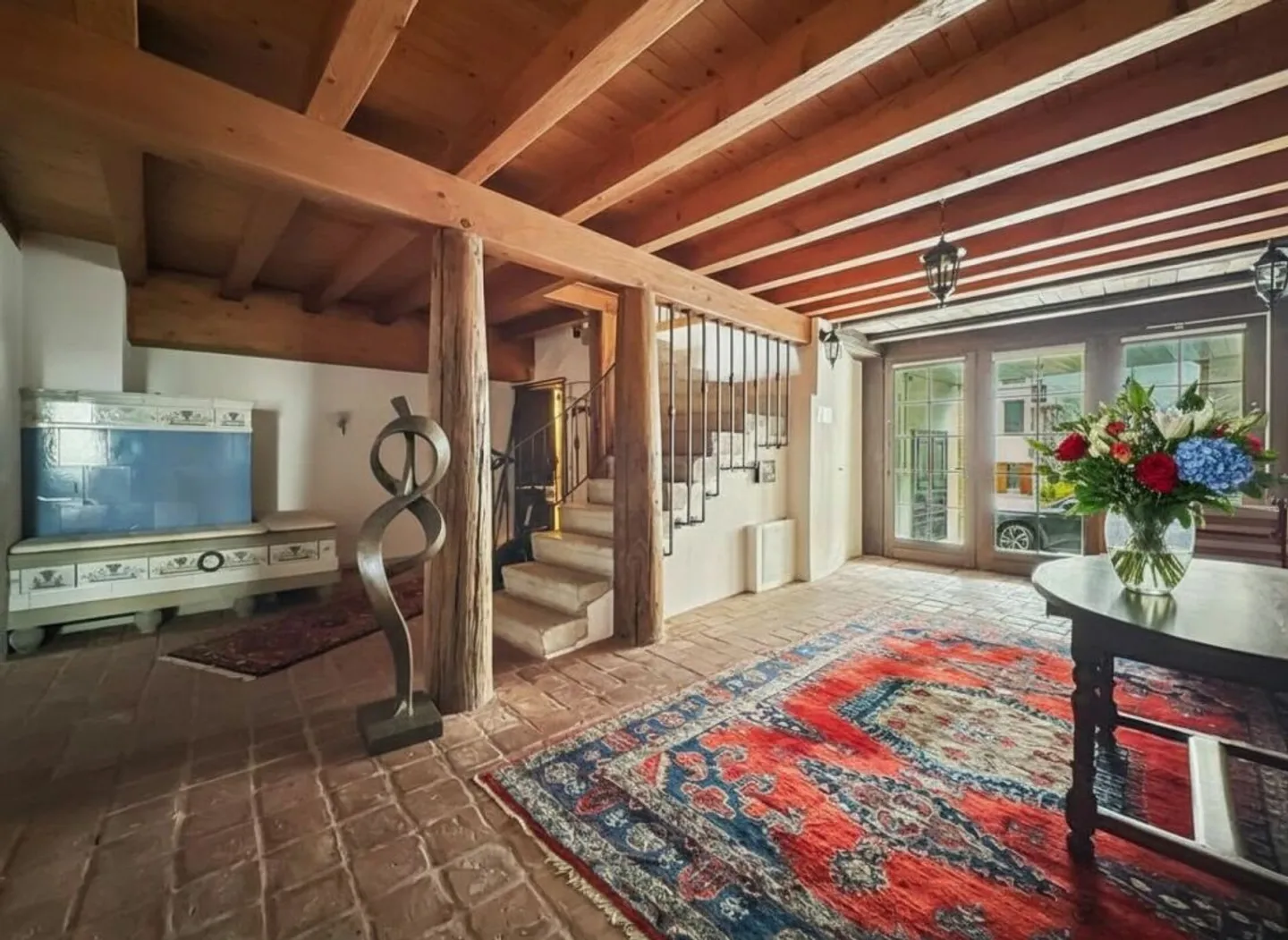 TRIPLEX APARTMENT IN A BEAUTIFUL WINEMAKER HOUSE - Photo 4 of 13