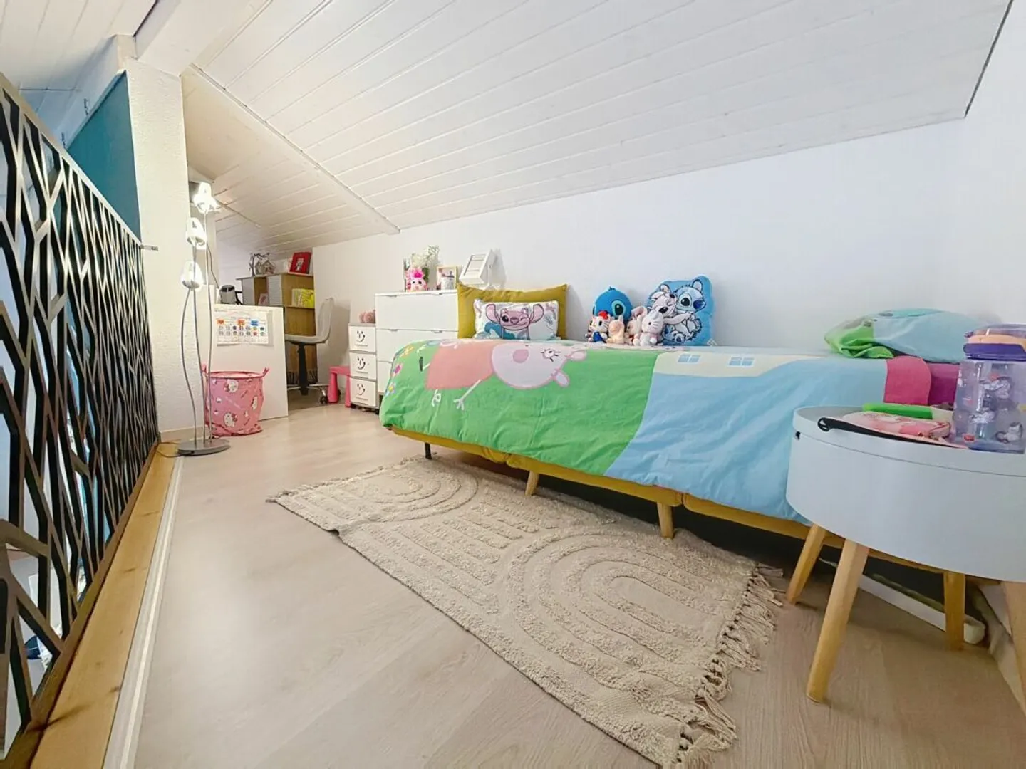 Schöne gemütliche Penthouse-Wohnung mit 3,5 Zimmern, Mezzanine und riesiger Terrasse - Foto 5 von 13