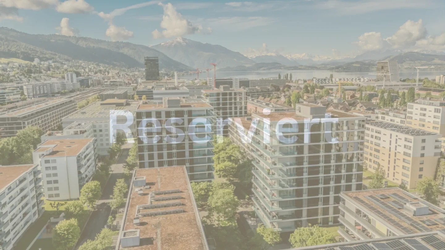 Reserved: Spacious 5.5-room apartment with large balcony in Feldpark Zug - Photo 1 of 13