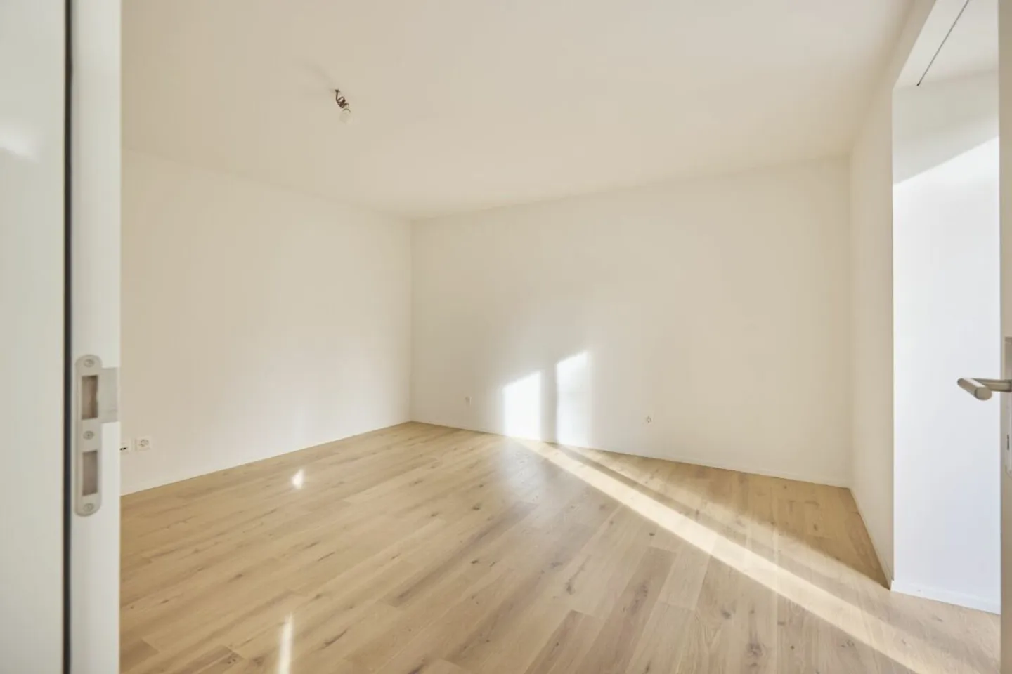 Charming Maisonette Apartment in Unique Historical Mill - Photo 11 of 13