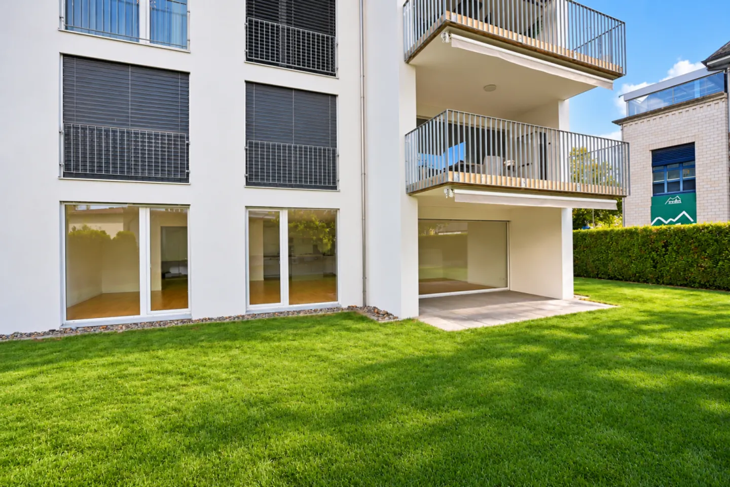 Helle 3.5-Zimmer-Wohnung im Erdgeschoss mit Gartensitzplatz! - Photo 12 of 13