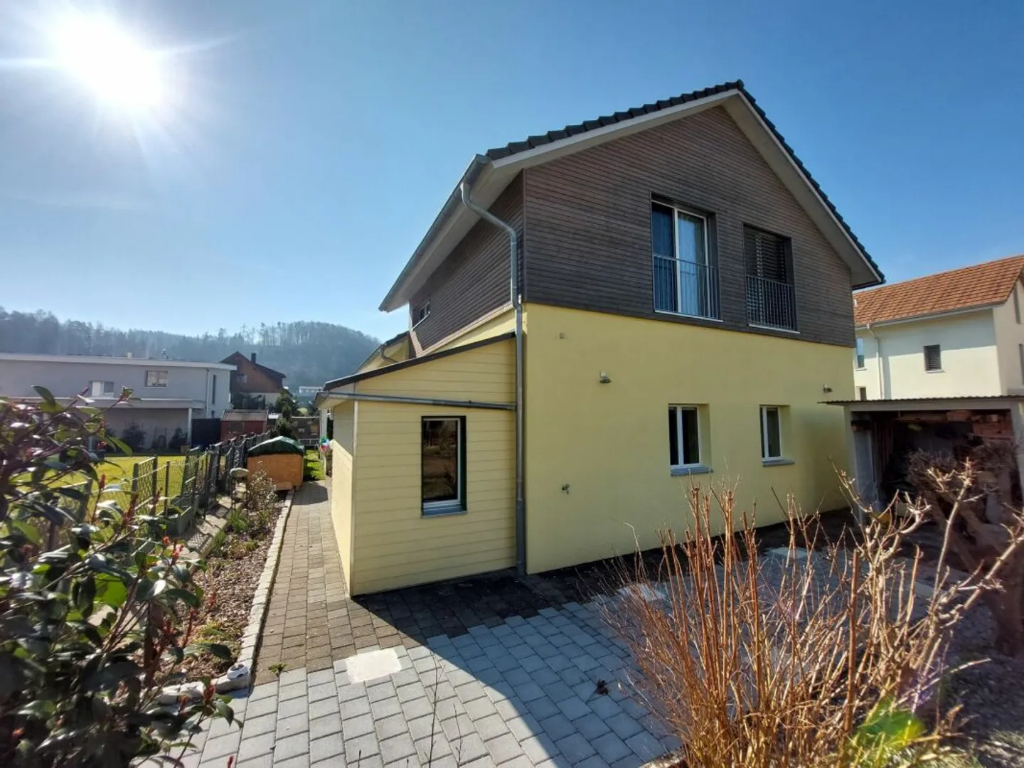 Una casa per oggi e domani con laboratorio - Foto 3 di 10