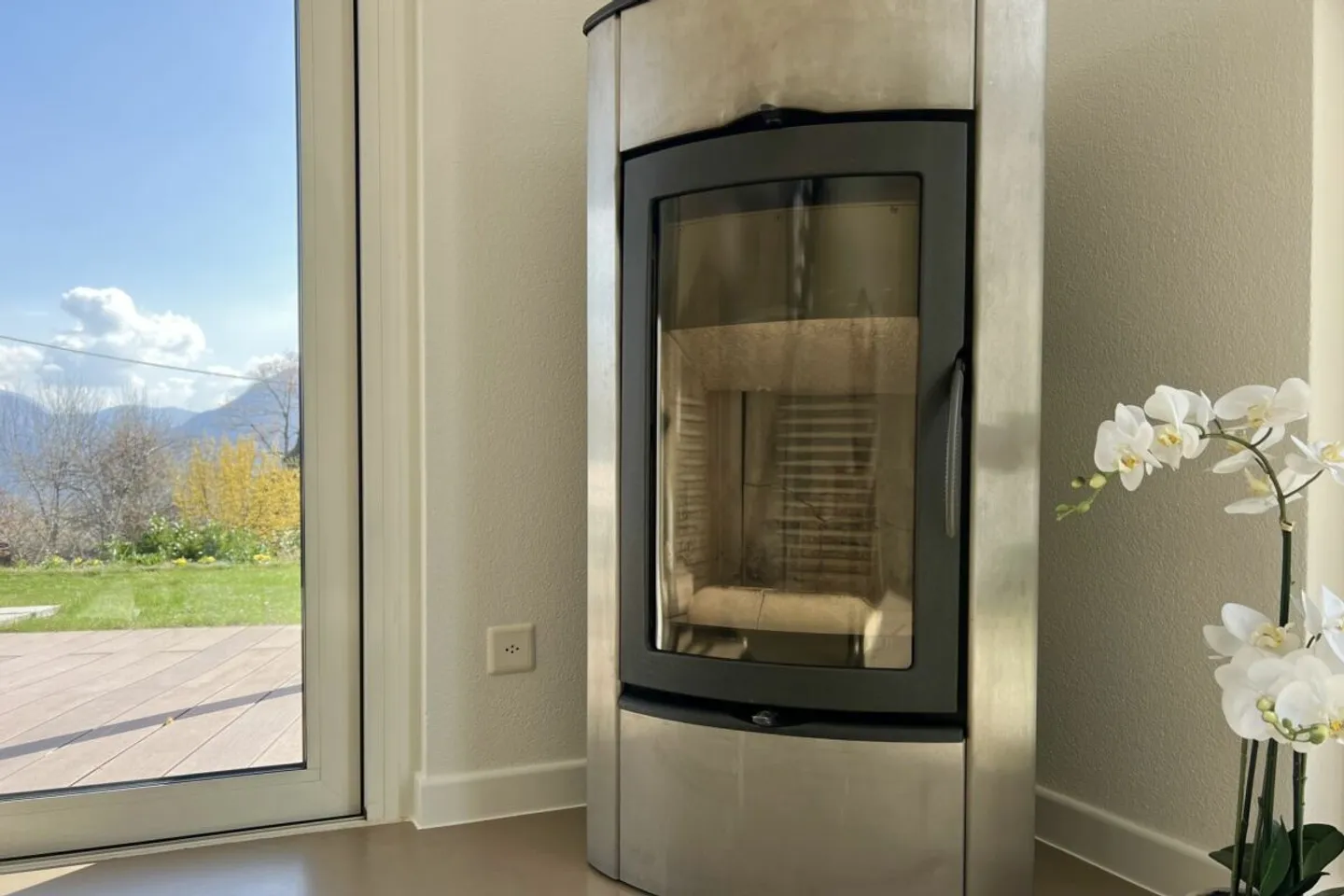 Modernes Familienhaus in Sonnenlage mit herrlichem Garten - Foto 12 di 13