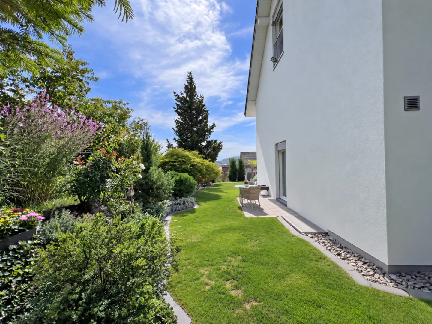A Home to Arrive - Quiet, Well-Maintained, and Close to Nature - Photo 5 of 12