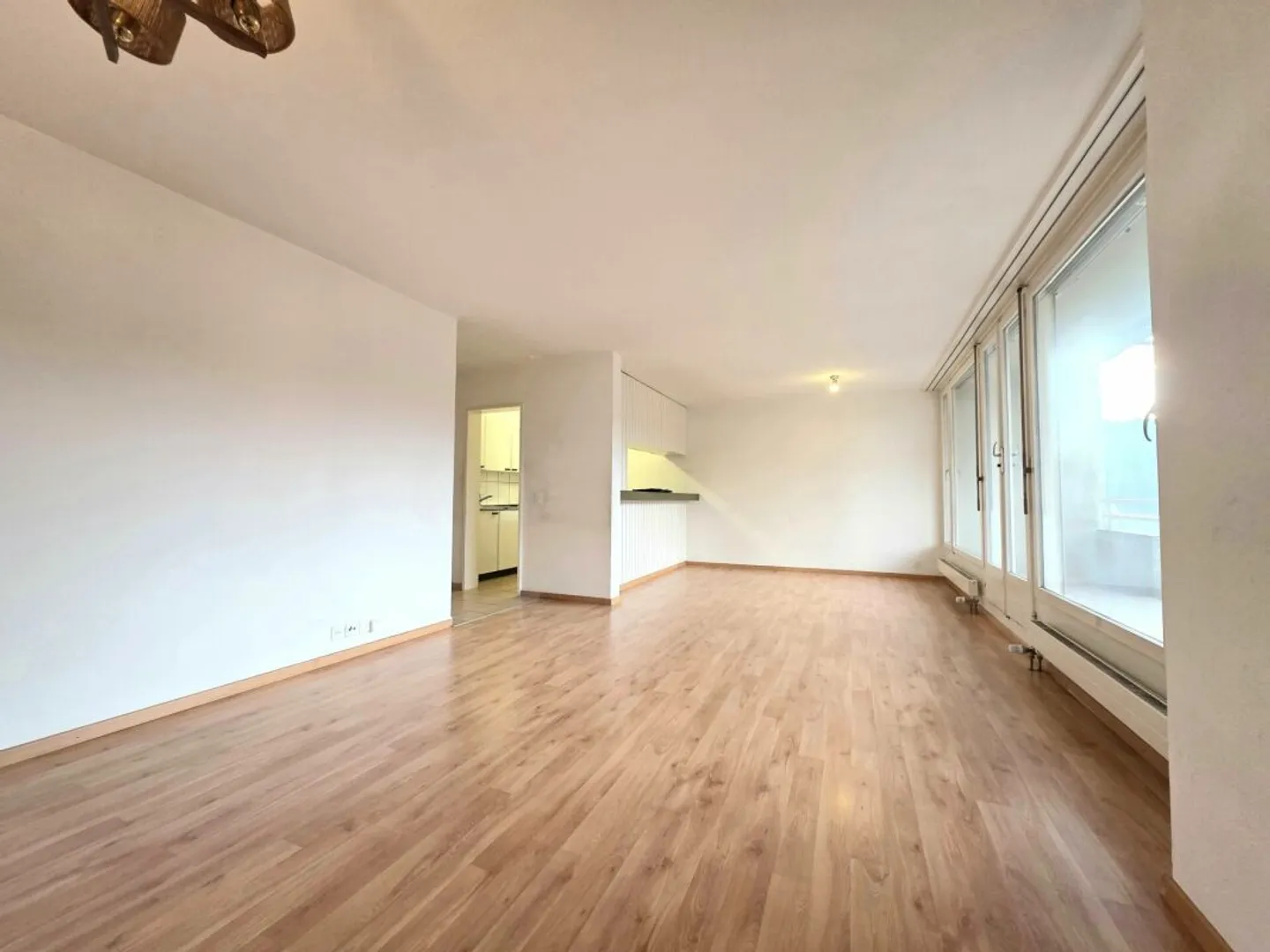 Paradise familial spacieux ! 5,5 pièces dans un emplacement ensoleillé à Adligenswil - Photo 2 sur 13