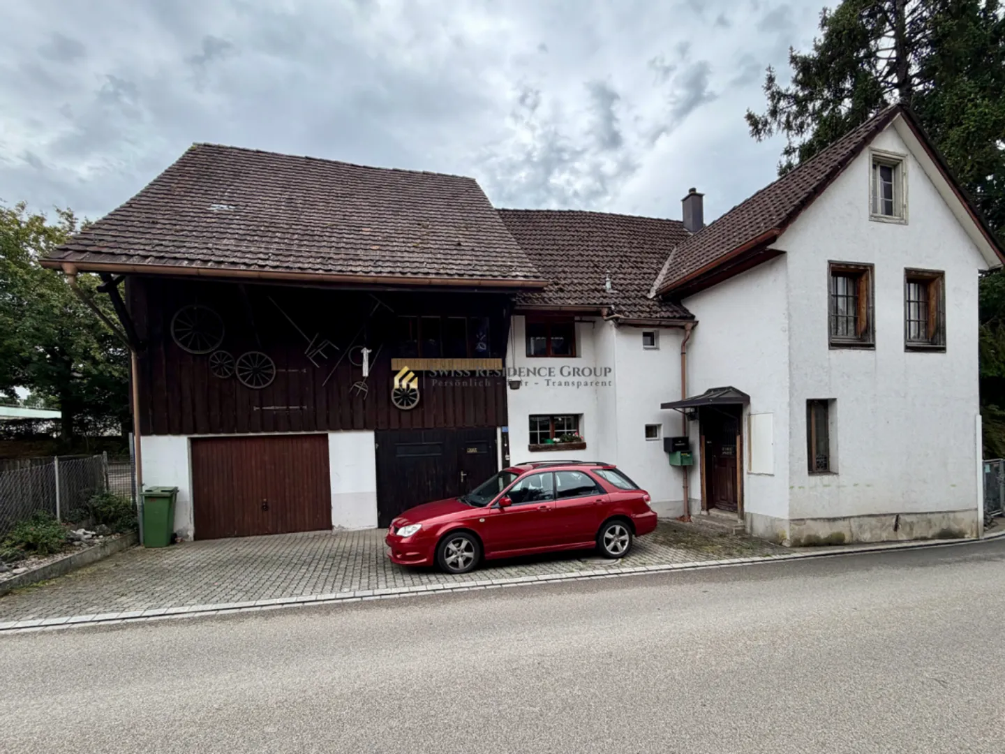 Einzigartige Investitionschance an bester Lage: 10-Zimmer-Bauernhaus - Photo 1 sur 7
