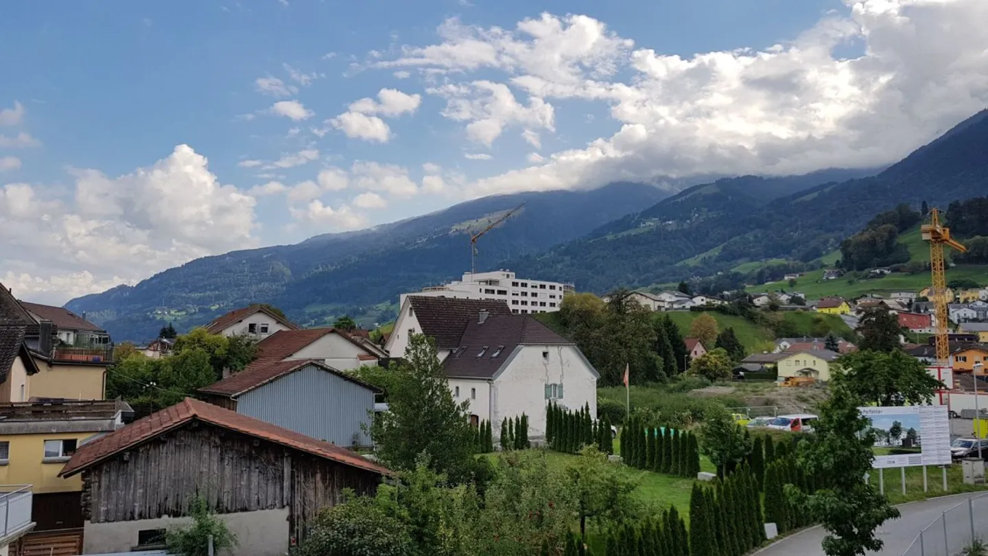 Appartement de 4,5 pièces presque neuf avec un haut niveau de finition et un balcon - Photo 10 sur 10