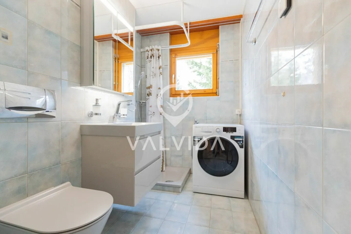 2-Zimmer-Eigentumswohnung mit Alpenpanorama, Tiefgaragenplatz und Keller - Foto 2 von 9