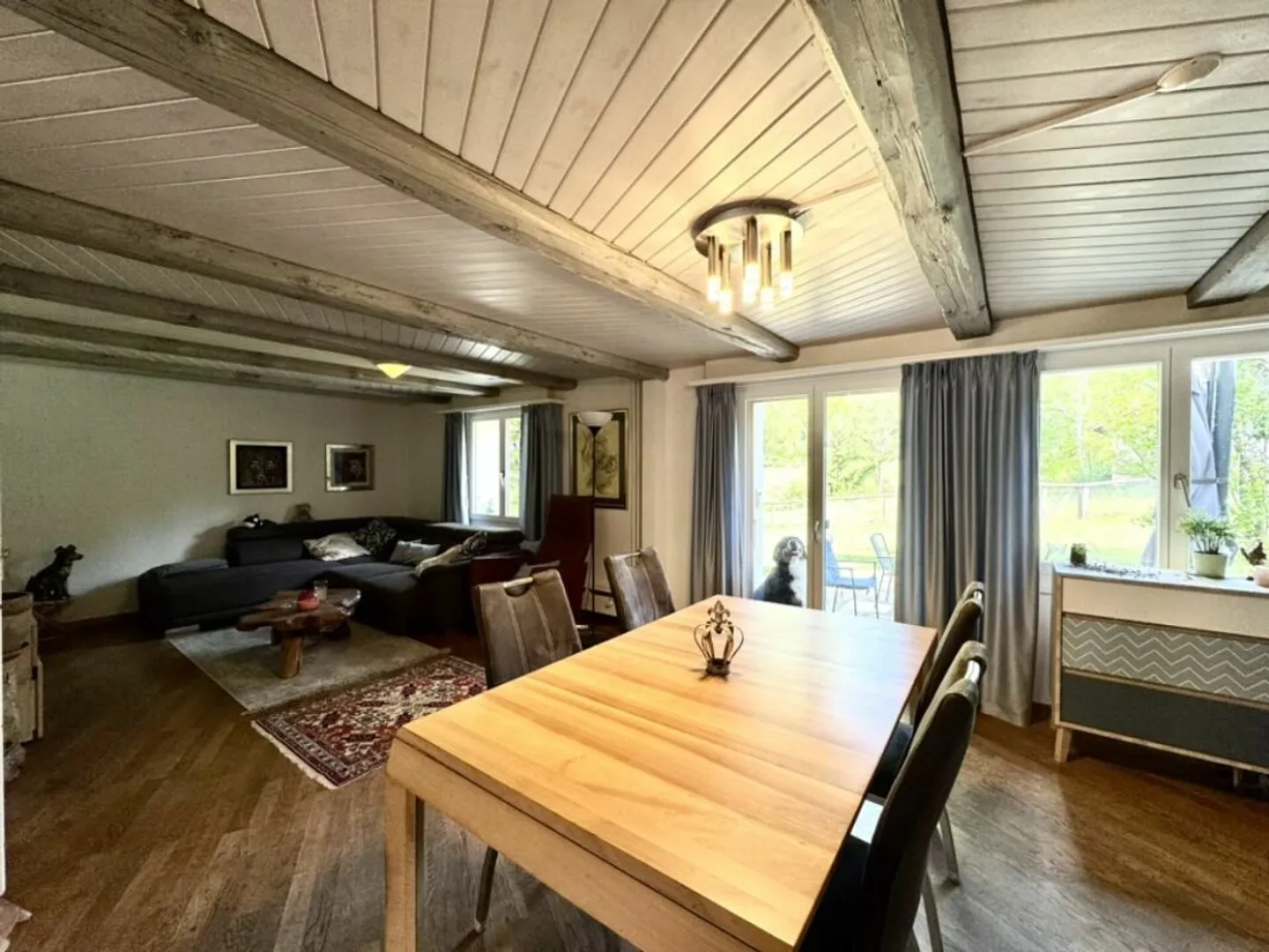 Grosses freistehendes 7.5-Zimmer-Bauernhaus für Pferdeliebhaber oder Kleintierhalter! Pferdeboxen, Remise, Wald und Wiesen .... - Foto 13 di 13