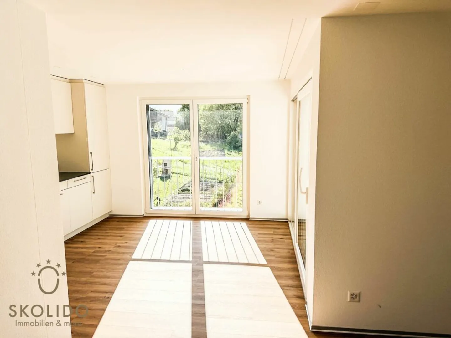 Modernes Apartment in Gamsen - Foto 2 von 13
