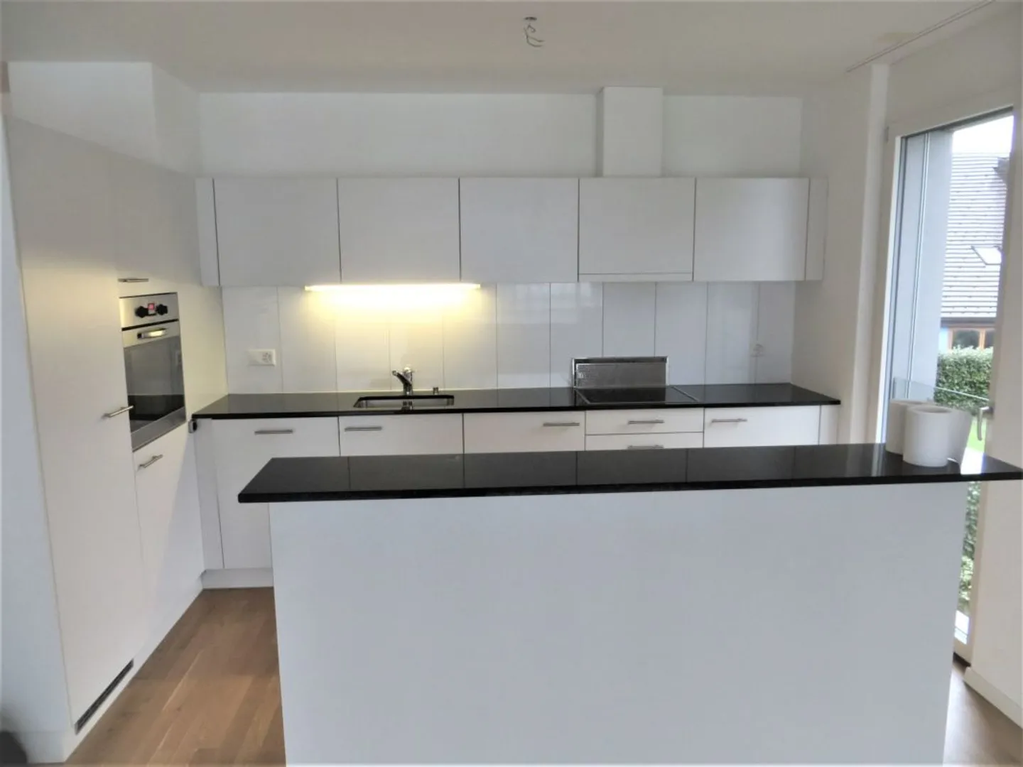 Large and modern 4 ½-room apartment in Sevelen - Photo 3 of 13