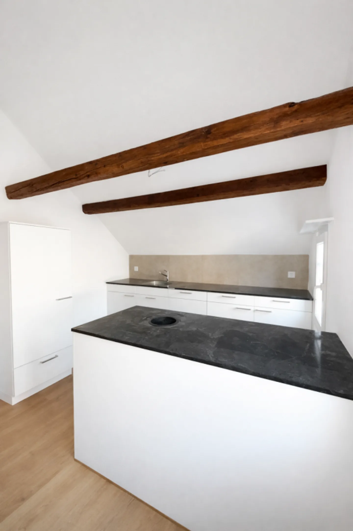 Stylish Apartment with Balcony - Photo 3 of 7