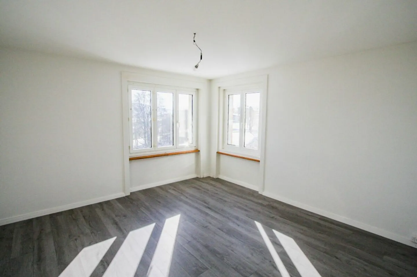 Helle 3,5-Zimmer-Wohnung in Ponts-de-Martel - Foto 2 von 8