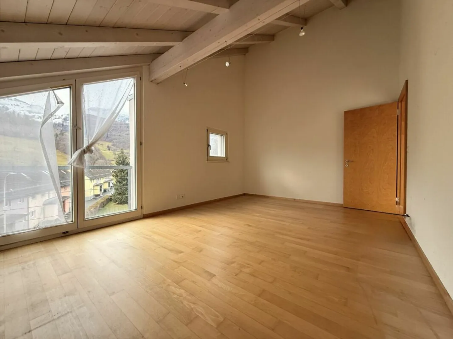 Penthouse spacieux de 3,5 pièces au centre de Buchs-Räfis - Photo 5 sur 9