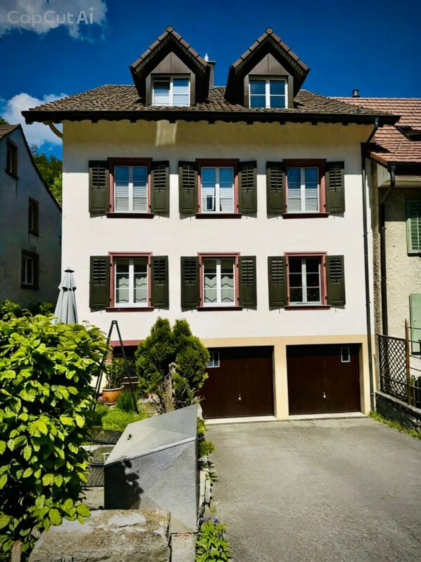 Charmantes Mehrfamilienhaus - Foto 2 von 4