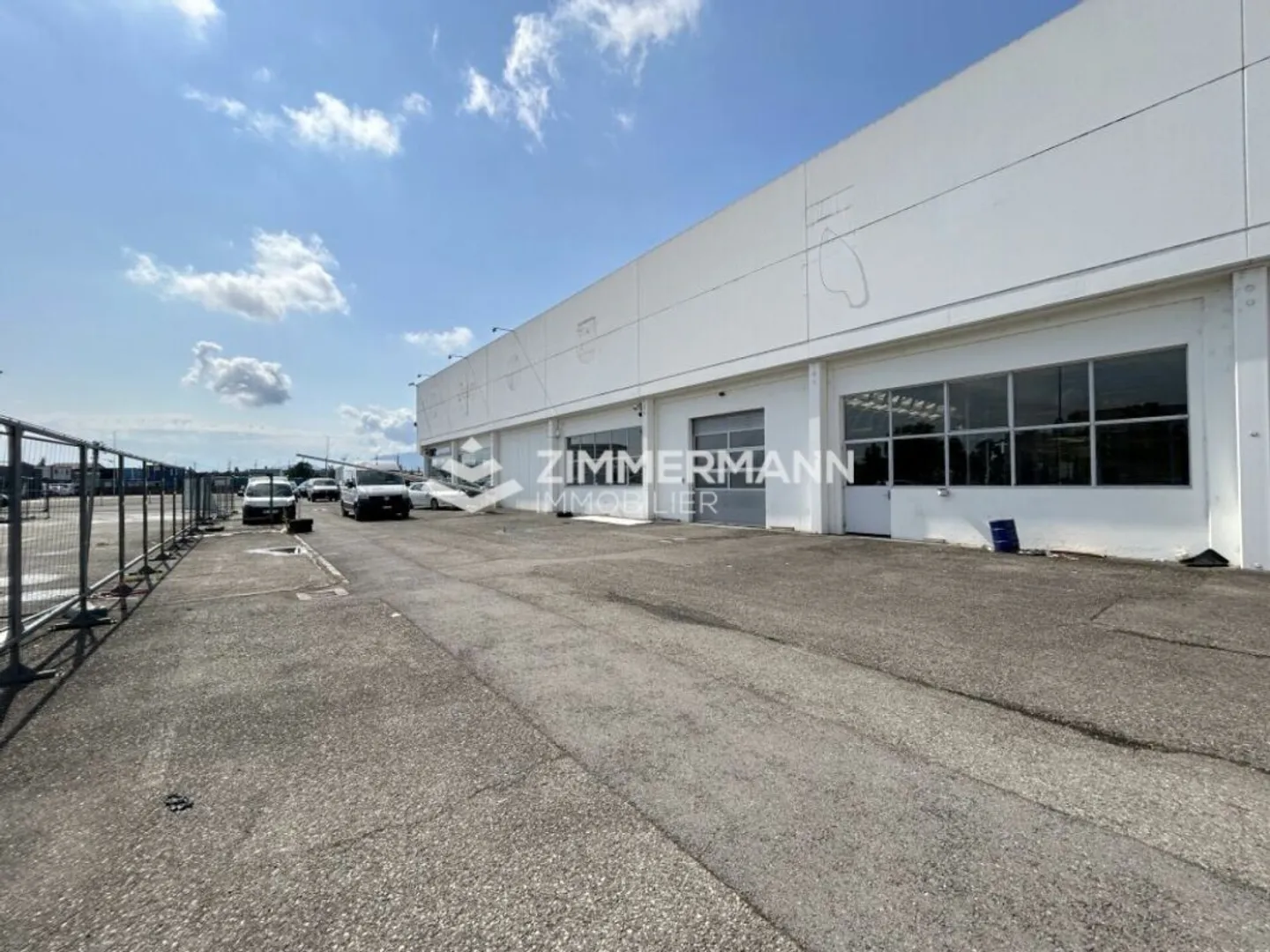 Industrial surface of 600m2 - Photo 1 of 2