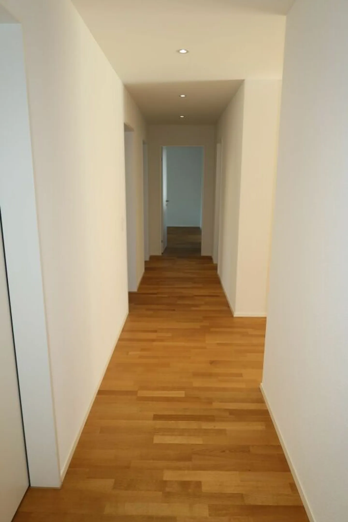 Exclusive 5.5-room garden apartment with high-quality finish in Einsiedeln - Photo 5 of 11