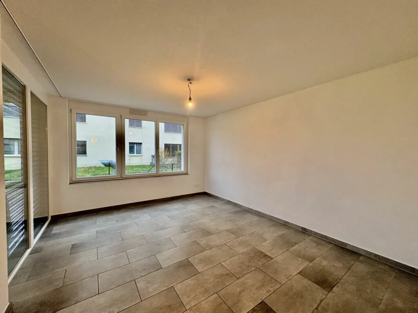 2.5-Zimmer-Erdgeschosswohnung mit grossem Gartenanteil in Gipf-Oberfrick - Photo 6 of 9