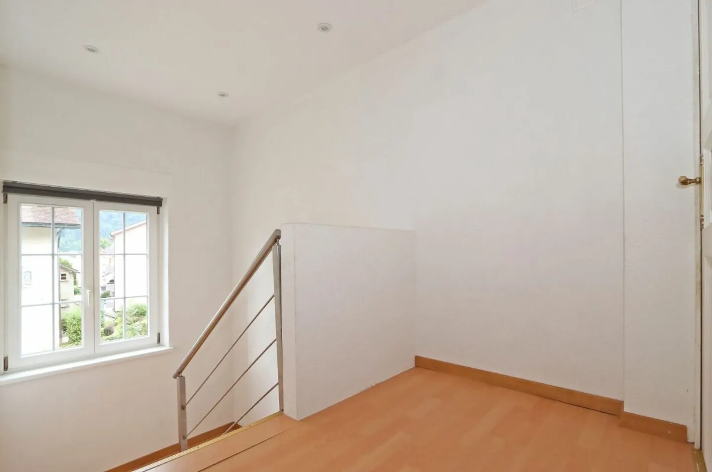 Doppeleinfamilienhaus an familienfreundlicher, sonniger und zentraler Lage in Mollis GL - Foto 11 di 13