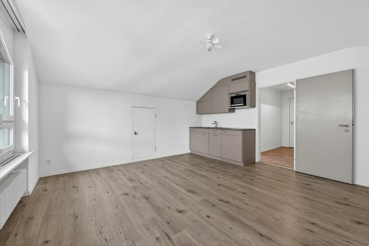 Charming Attic Apartment in Rüschlikon - with Stunning View - Photo 1 of 7