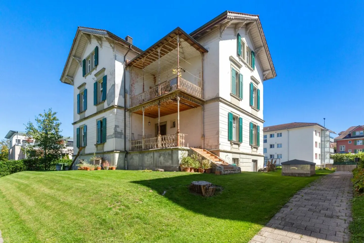 Villa storica con carattere e spazio per nuove idee - Foto 10 di 13